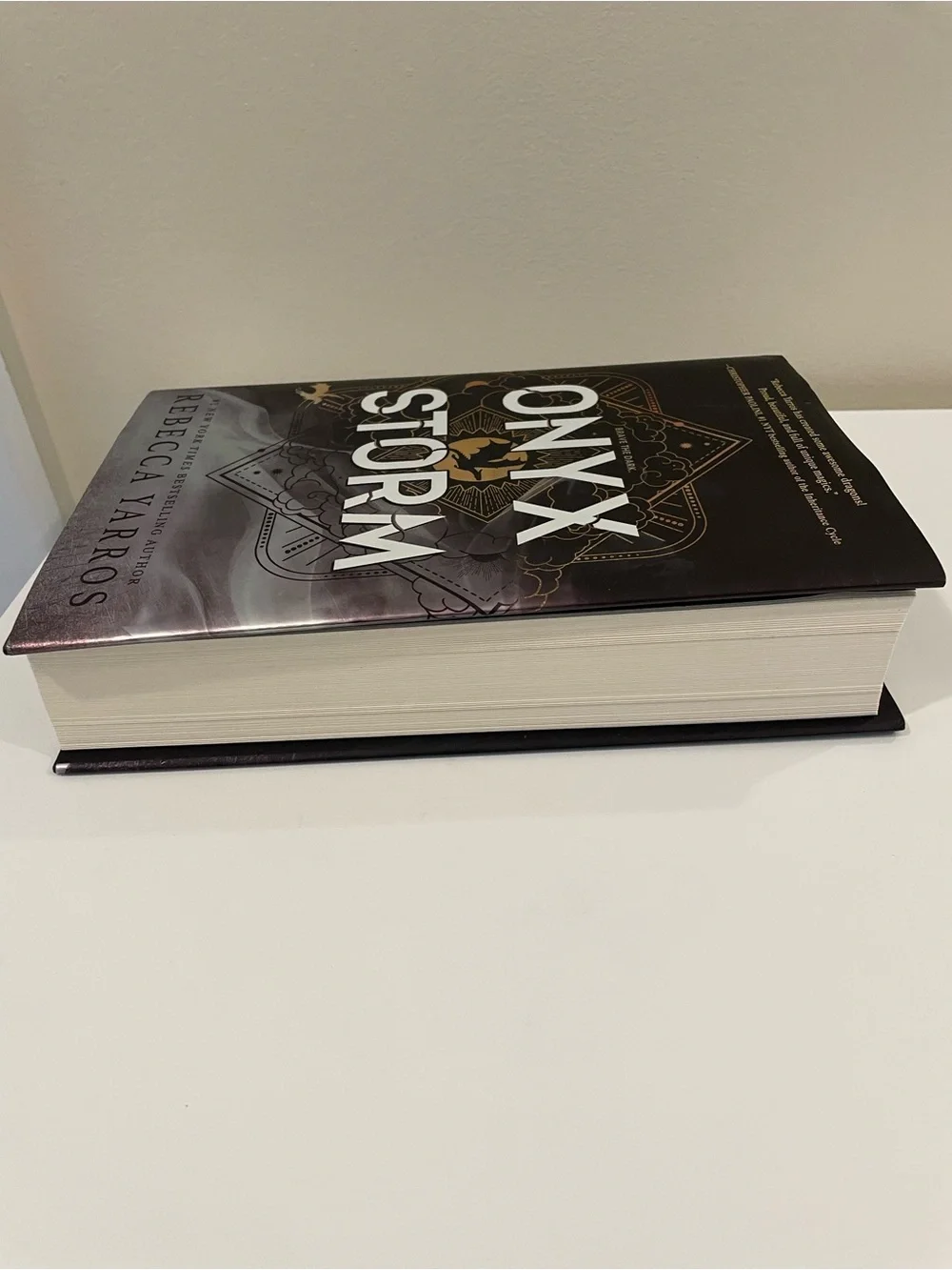 Onyx Storm by Rebecca Yarros - Hardcover